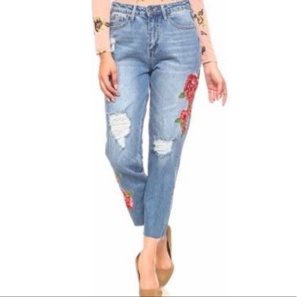 CELLO Jeans▪️Distressed High Rise BF Embroidered - Picture 7 of 7